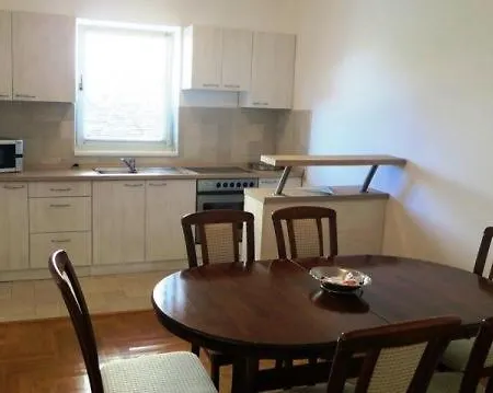 In With Seaview, Balcony, Air Condition, Wifi Malinska