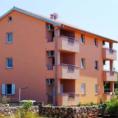 In With Seaview, Balcony, Air Condition, Wifi Apartment
